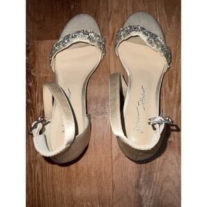 Betsey Johnson Beaded Bridal Block Heels| Size 6M